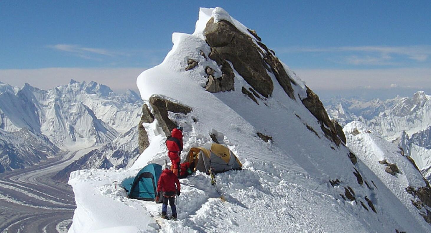 K2 8611m / Broad Peak 8047m, Pakistan